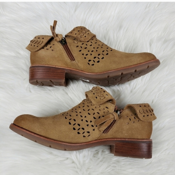 Sofft leather lazer cut booties 8.5 - Picture 14 of 15